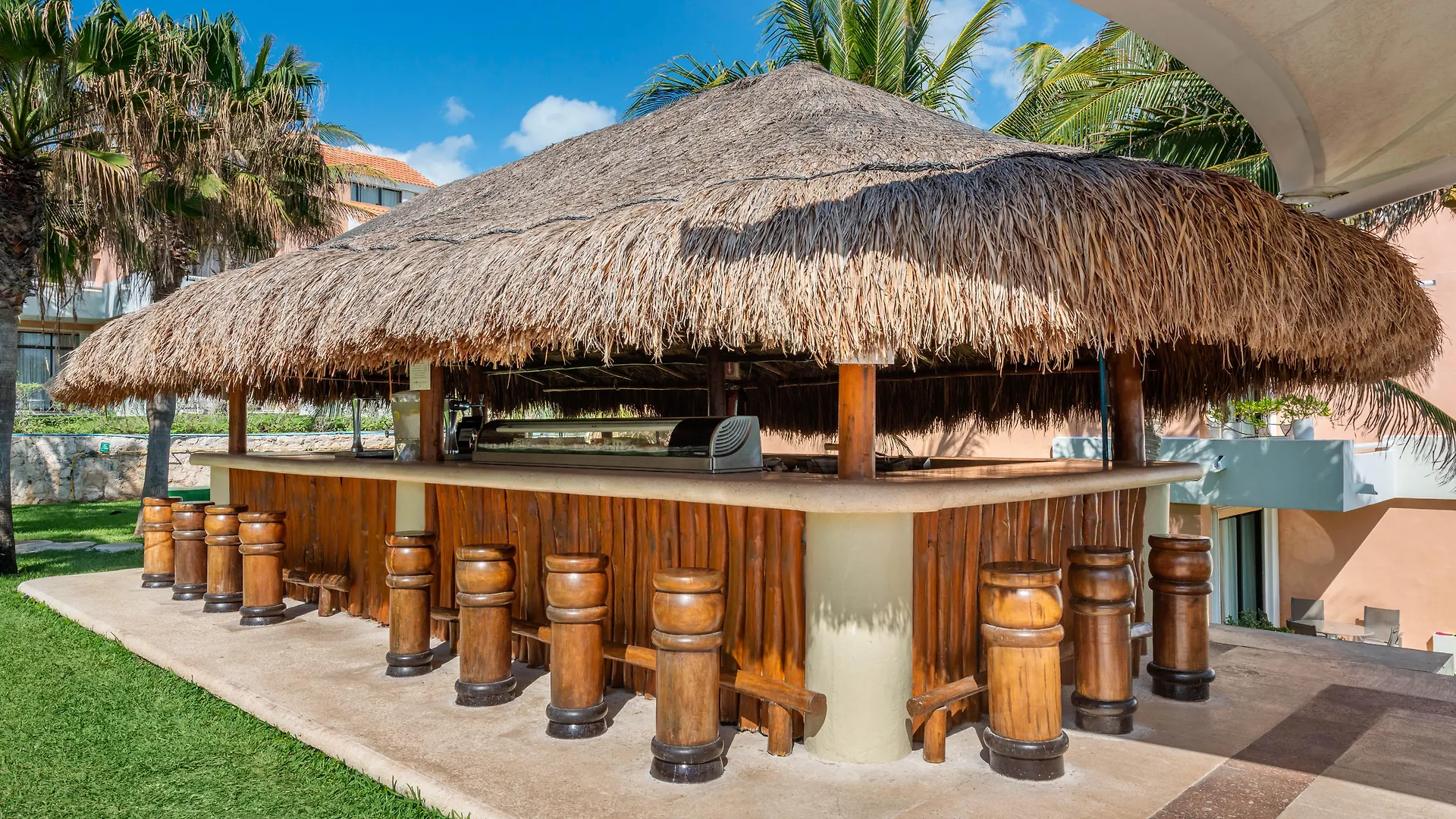 Wyndham Grand Cancun All Inclusive Resort & Villas