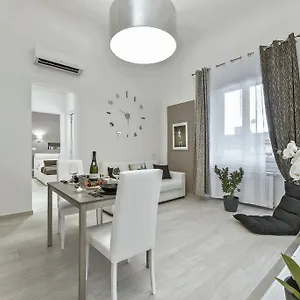 Apartment Accademia Florence
