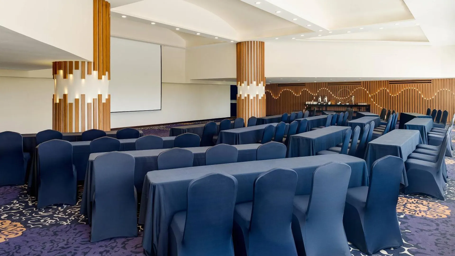 Hotel Wyndham Grand Cancun All Inclusive Resort & Villas