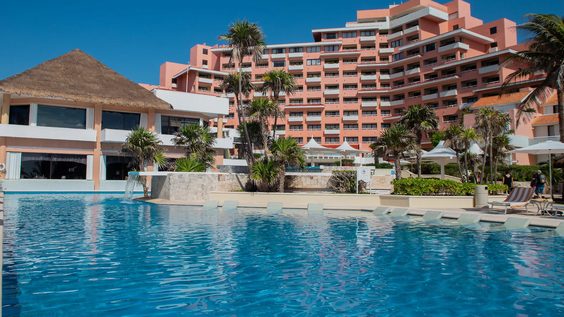 Wyndham Grand Cancun All Inclusive Resort & Villas Hotel