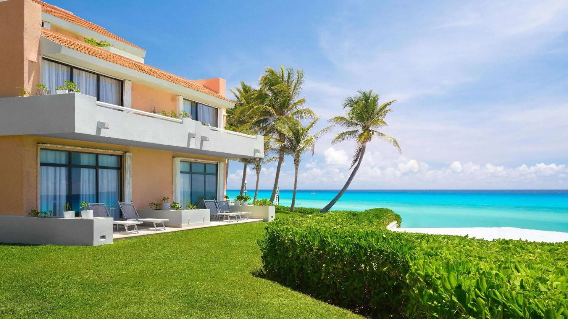 Wyndham Grand Cancun All Inclusive Resort & Villas